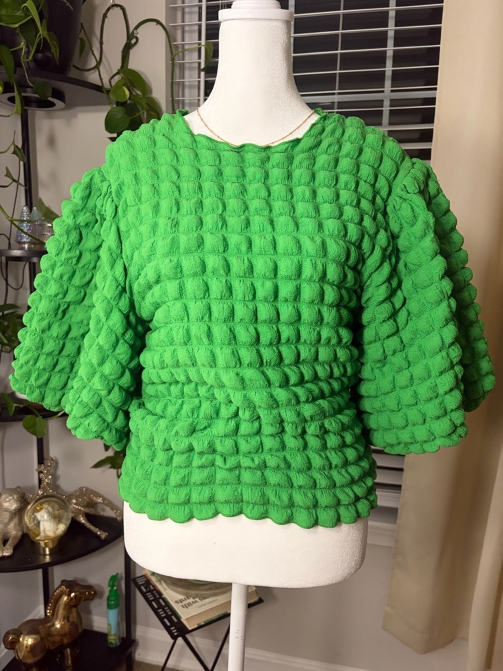 Eri + Ali Textured Puff Sleeve Top in Bright Green - Picture 2 of 6